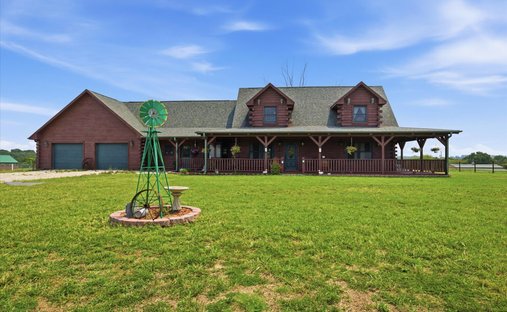 House in Ava, Missouri, United States 1