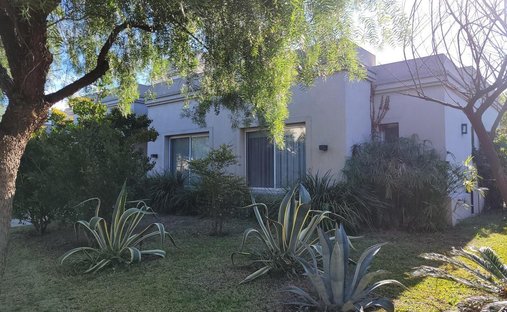 House in Bella Vista, Buenos Aires Province, Argentina 1
