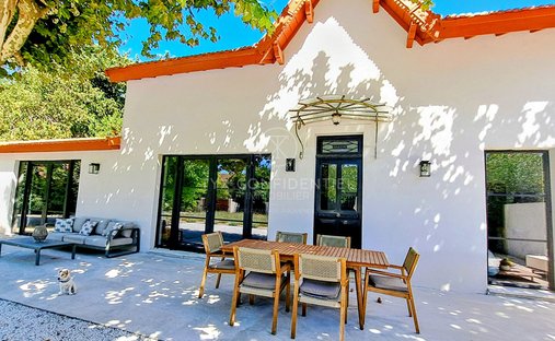 Villa in Maillane, Provence-Alpes-Côte d'Azur, France 1
