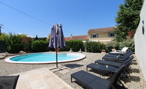 Villa in Saint-Rémy-de-Provence, Provence-Alpes-Côte d'Azur, France 1