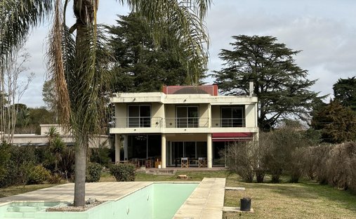 House in Arana, Buenos Aires Province, Argentina 1
