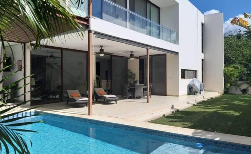 House in Yucatán Country Club, Yucatan, Mexico 1