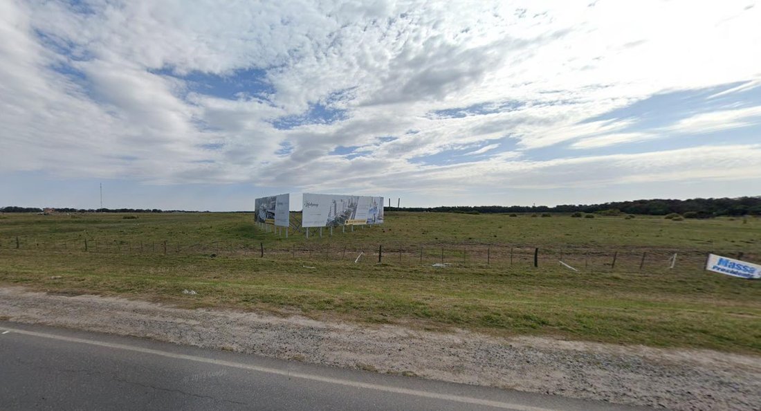 Land in Mar Chiquita, Buenos Aires Province, Argentina 1 - 18627012