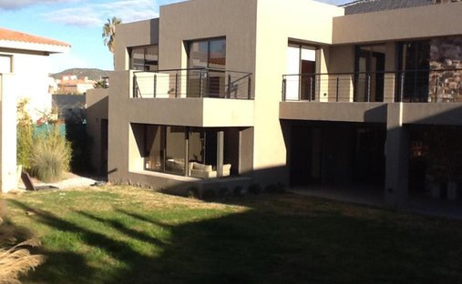 House in Godoy Cruz, Mendoza Province, Argentina 1