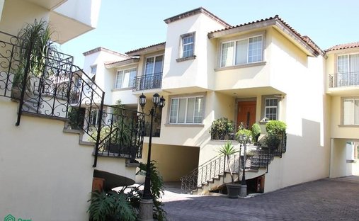 House in Naucalpan de Juárez, State of Mexico, Mexico 1