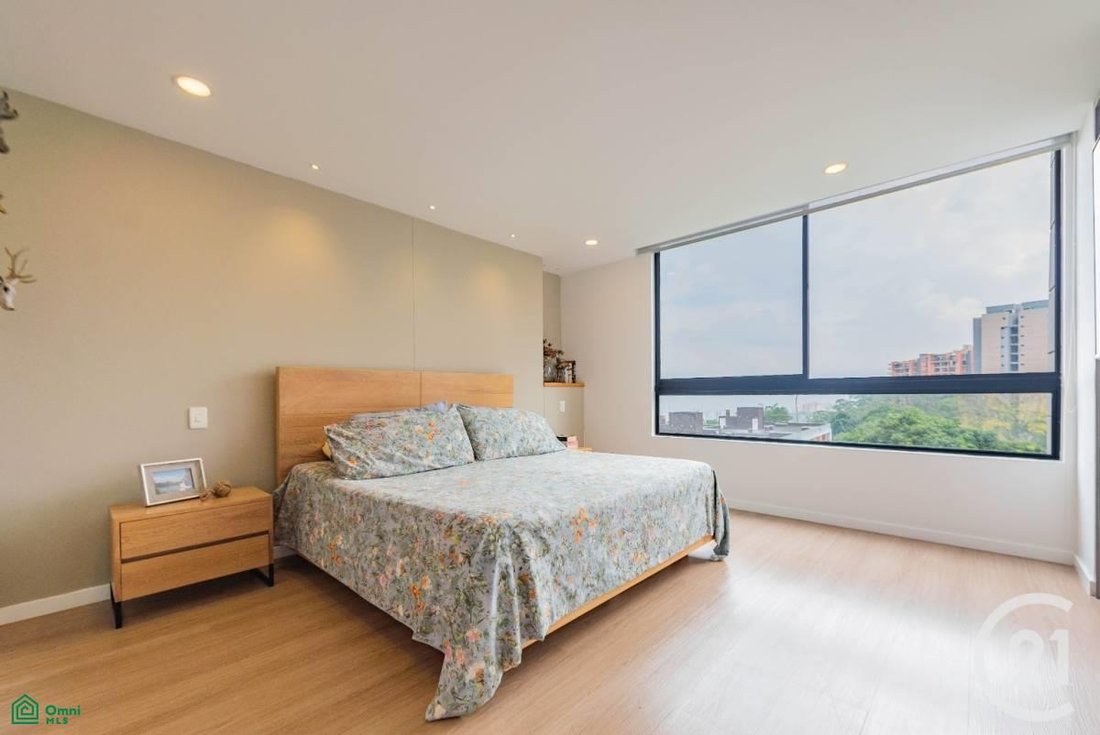 Condo in Envigado, Antioquia, Colombia 1 - 17380574
