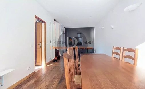 House in Centre Ville Est, Ivry-sur-Seine, France 1