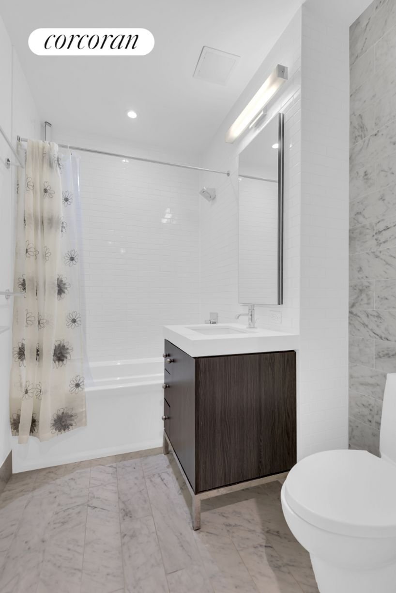 Condo in New York, New York, United States 5 - 17318126