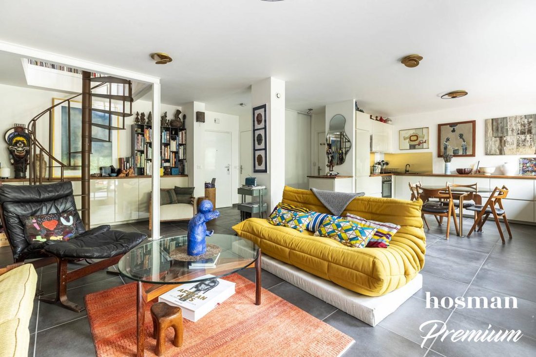 Apartment in Secrétan, Paris 19e Arrondissement, Paris 4 - 18626417