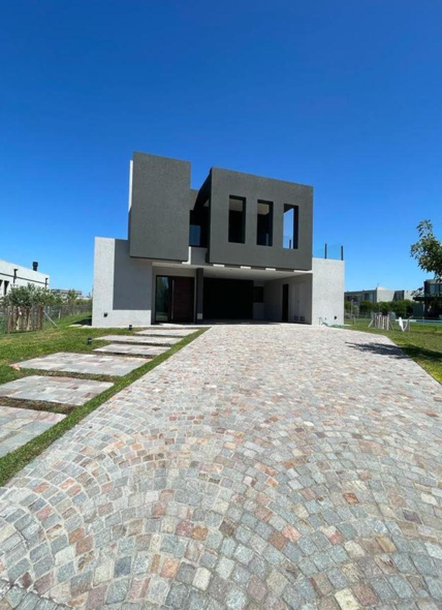 House in La Unión, Buenos Aires Province, Argentina 2 - 18627317