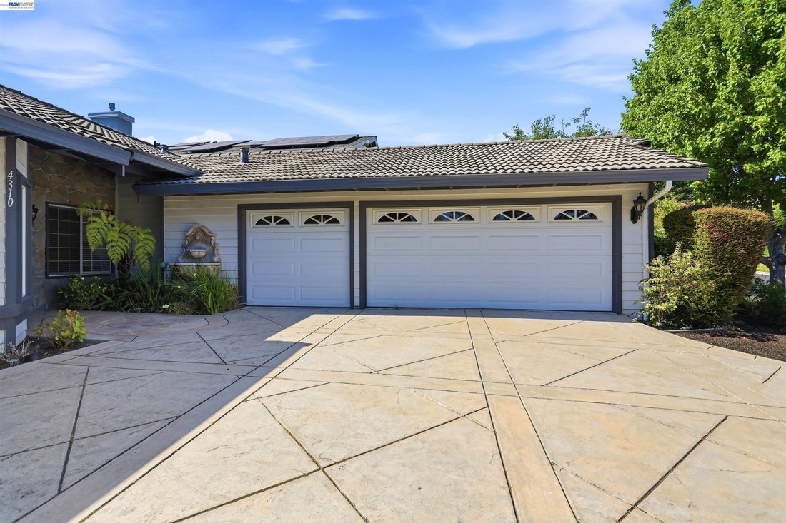 House in San Ramon, California, United States 5 - 18615696