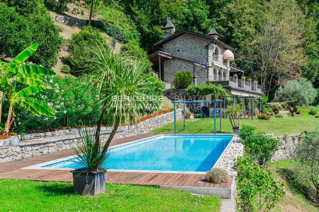 Estate in Perledo, Lombardy, Italy 2 - 13107699