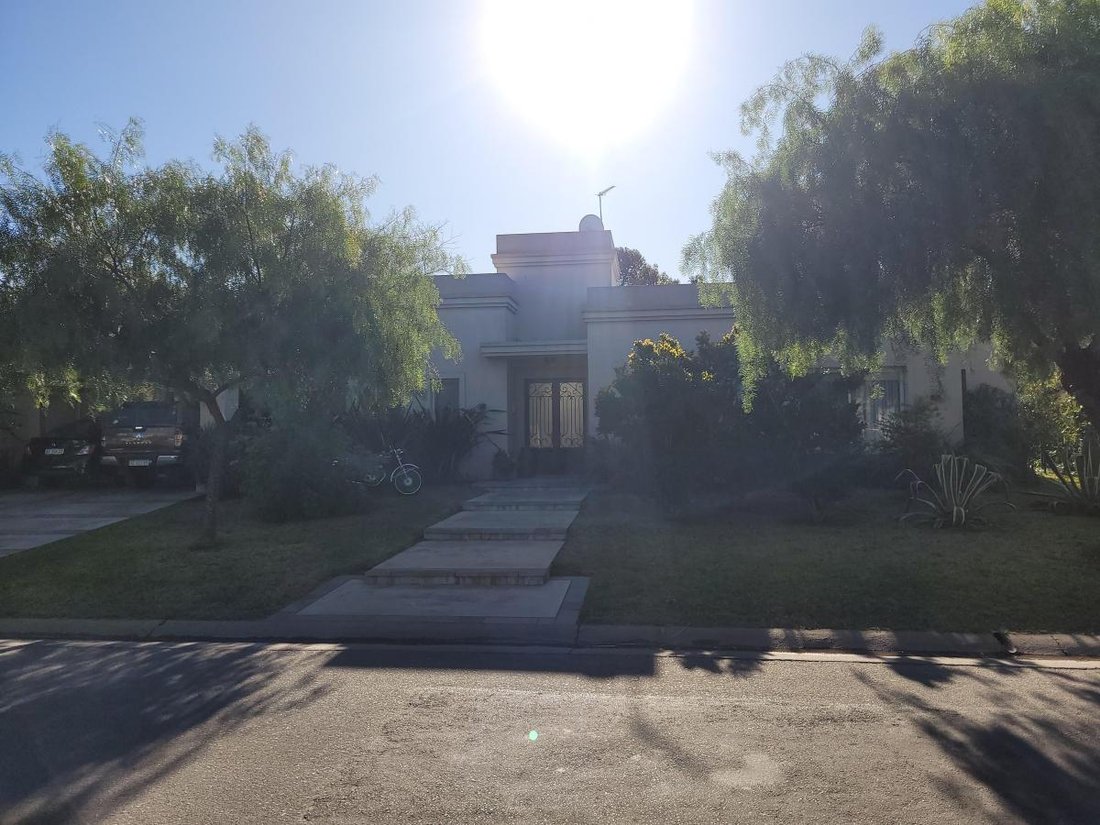 House in Bella Vista, Buenos Aires Province, Argentina 3 - 18627067