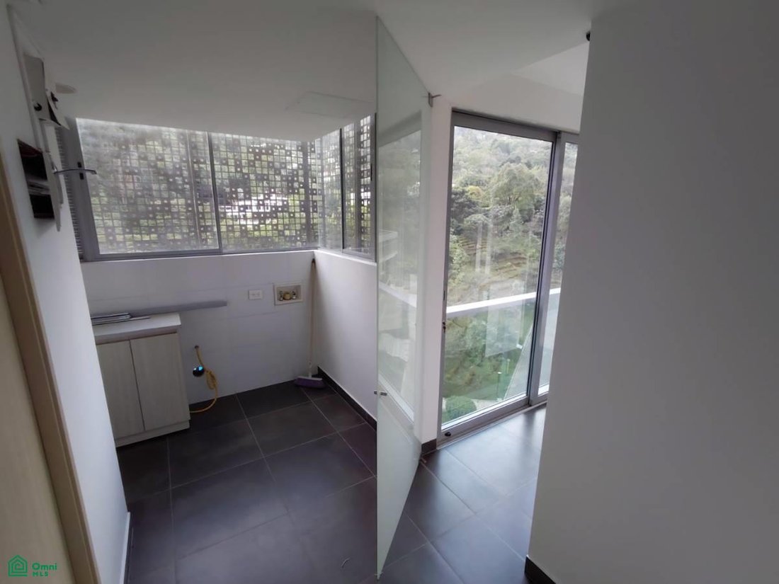 Condo in Medellín, Antioquia, Colombia 4 - 17731398
