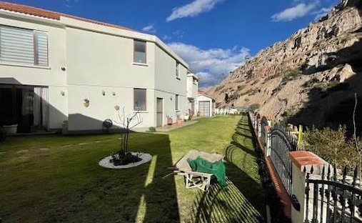Townhouse in La Paz, La Paz Department, Bolivia 1