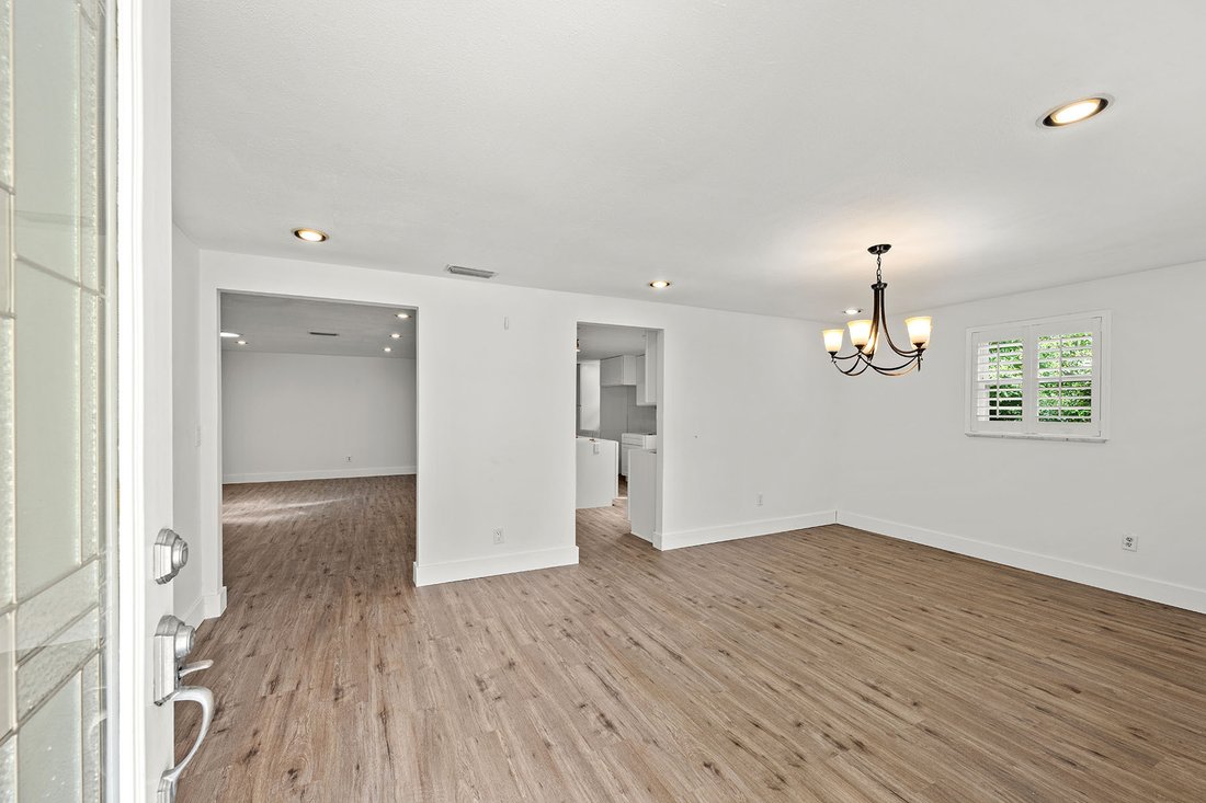 House in Tampa, Florida, United States 3 - 18627462