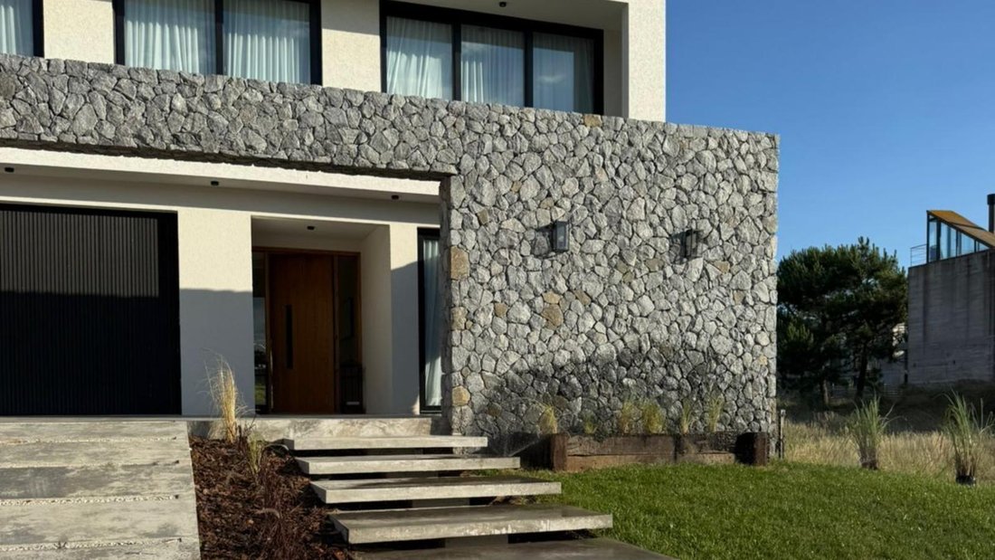 House in Pinamar, Buenos Aires Province, Argentina 5 - 18627049