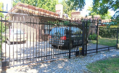 House in Boulogne, Buenos Aires Province, Argentina 1