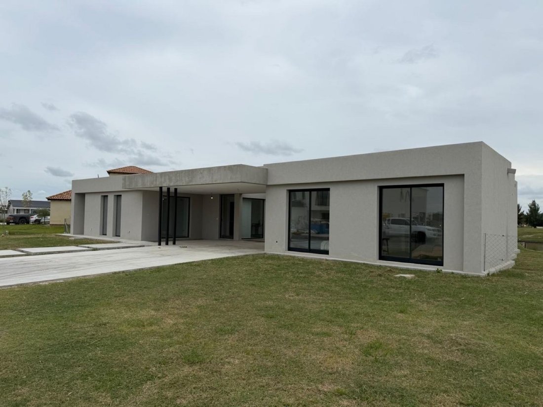 House in Belén de Escobar, Buenos Aires Province, Argentina 3 - 18626058