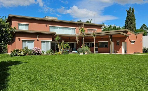 House in Abasto, Buenos Aires Province, Argentina 1