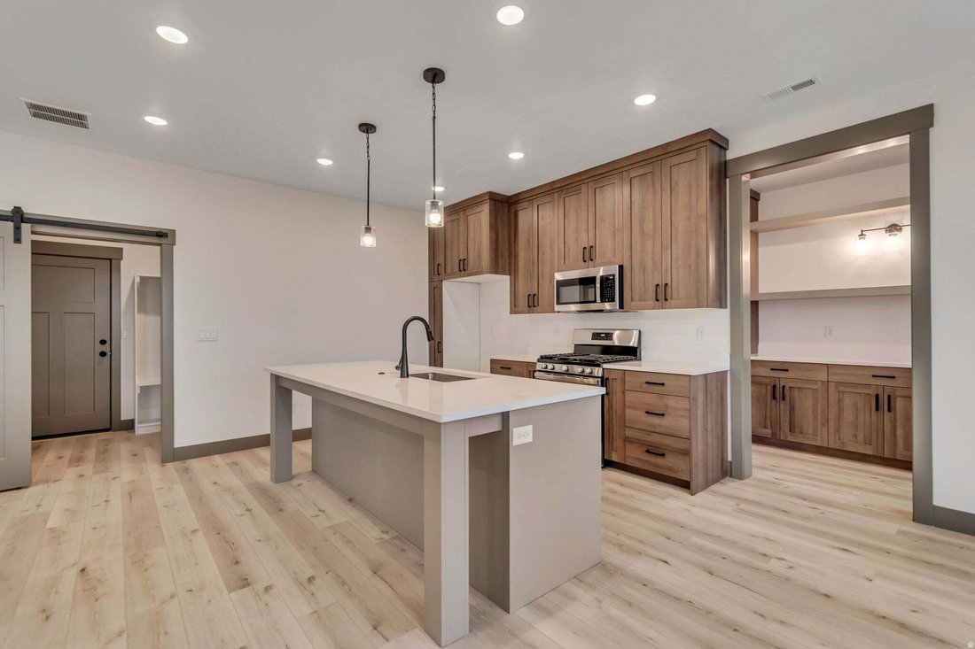 House in Clearfield, Utah, United States 4 - 18629438