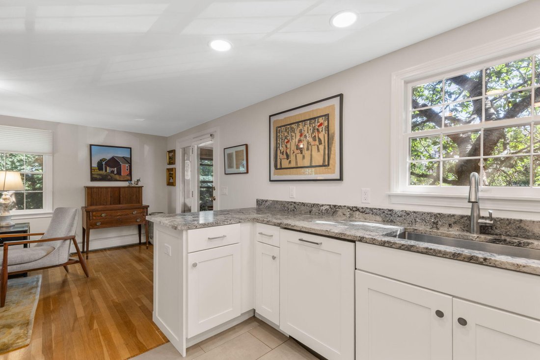 Condo in Provincetown, Massachusetts, United States 3 - 18628678