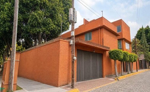 House in Santa Catarina Yecahuitzotl, Mexico City, Mexico 1