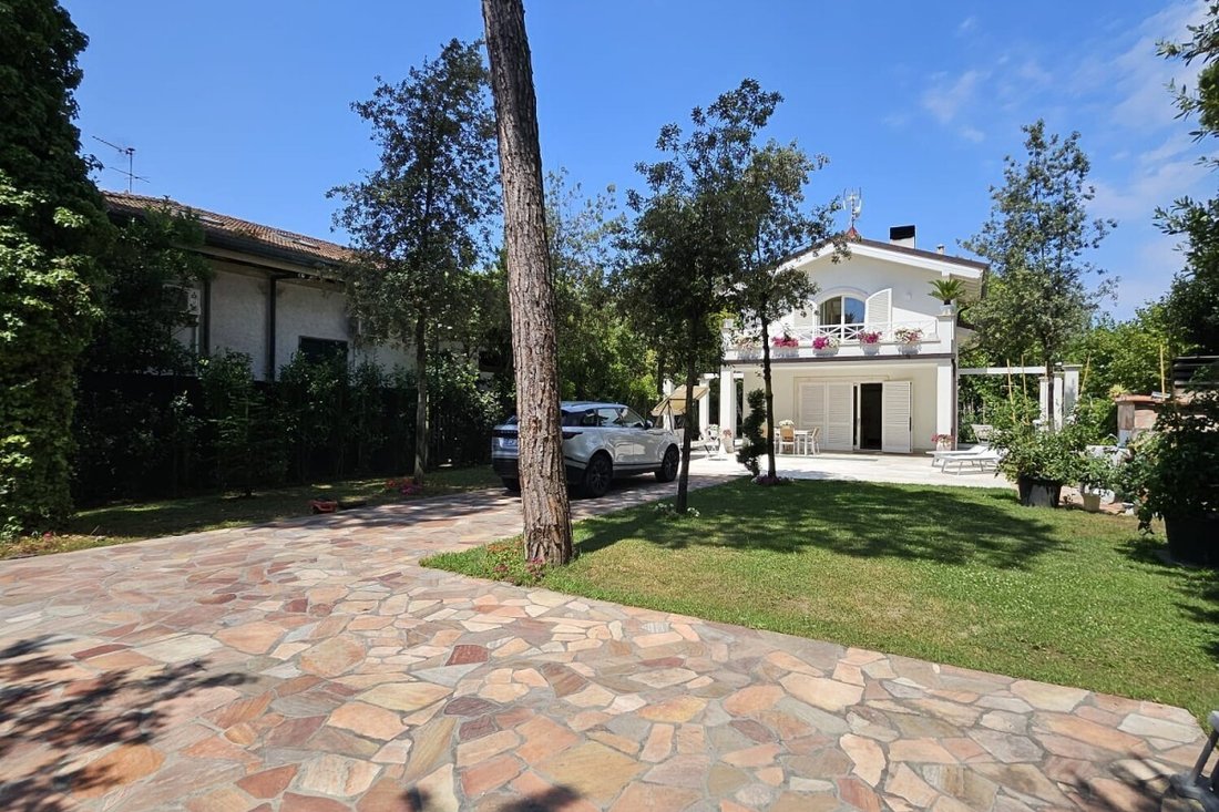 Villa in Center, Forte dei Marmi, Tuscany 3 - 18628045