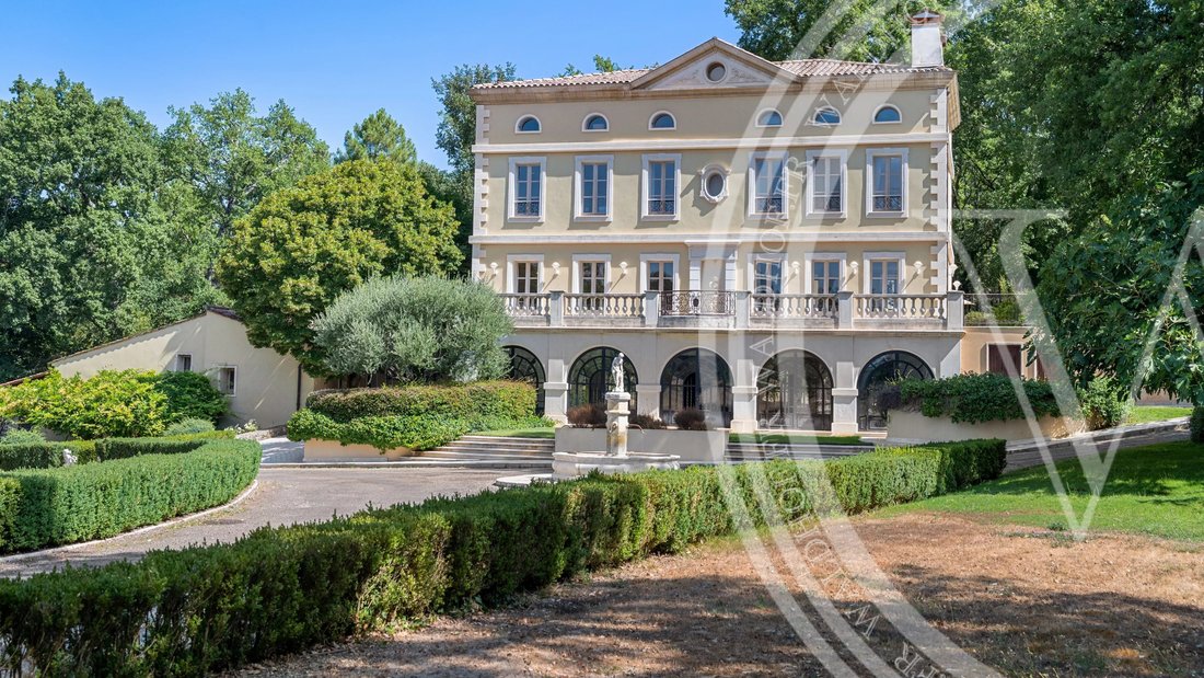 Estate in Callian, Provence-Alpes-Côte d'Azur, France 1 - 18626473