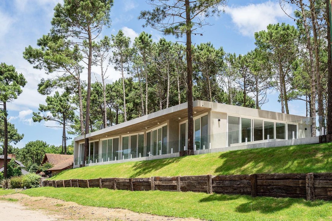 House in Pinamar, Buenos Aires Province, Argentina 2 - 18626990