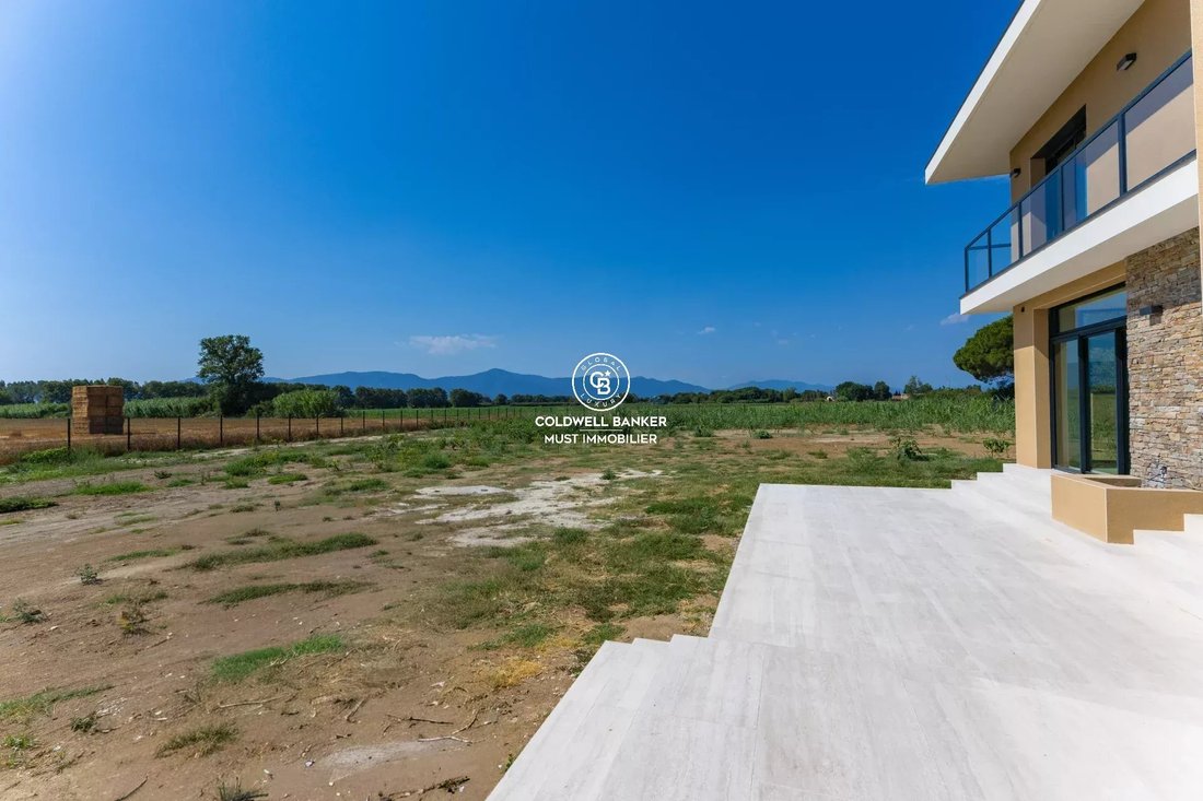 Villa in Saint-Cyprien, Occitania, France 2 - 18627301