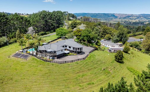 House in Brookby, Auckland, New Zealand 1