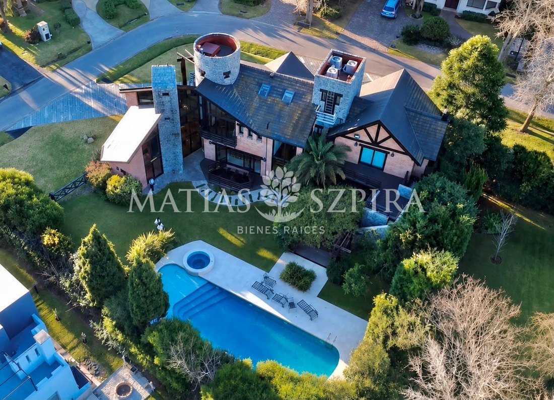 House in Francisco Alvarez, Buenos Aires Province, Argentina 1 - 18232609