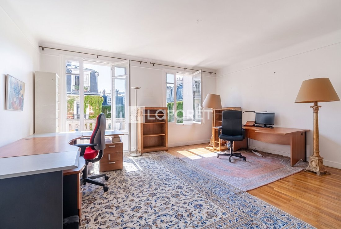 Apartment in Bois de Boulogne, Paris 16e Arrondissement, Paris 2 - 18510230