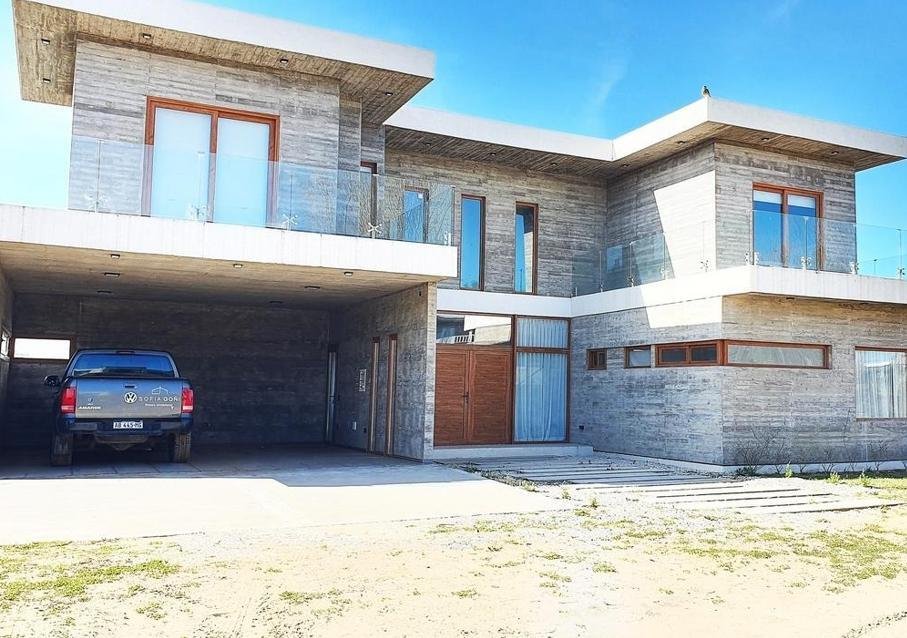 House in Pinamar, Buenos Aires Province, Argentina 1 - 18627041
