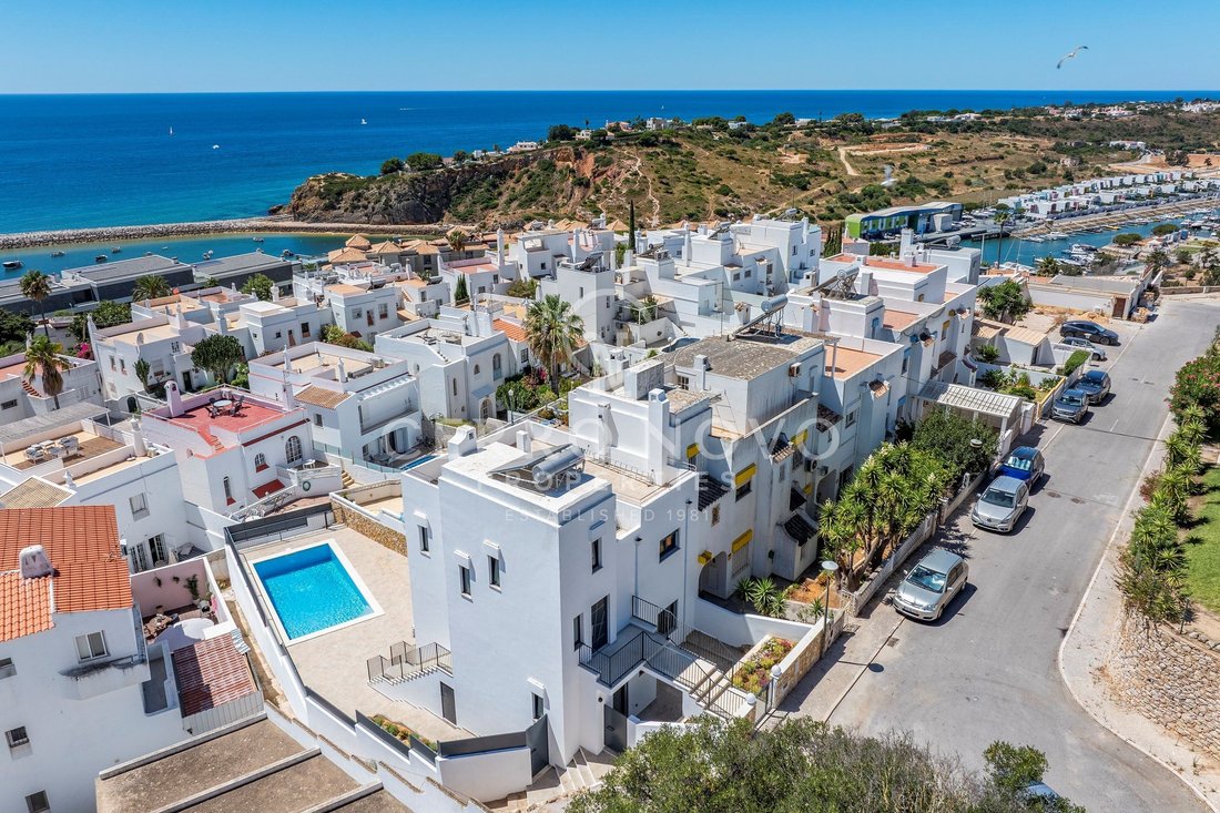 Villa in Olhos de Agua, Algarve, Portugal 1 - 18629901