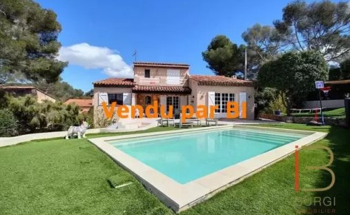 Villa in Le Dramont-Agay-Anthéor-Le Trayas, Saint-Raphaël, France 1