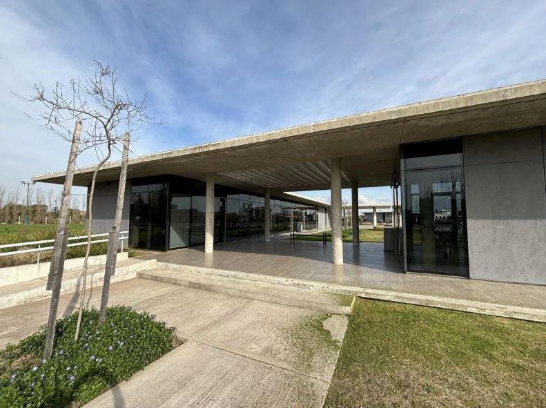 Land in Tigre, Buenos Aires Province, Argentina 5 - 18627140