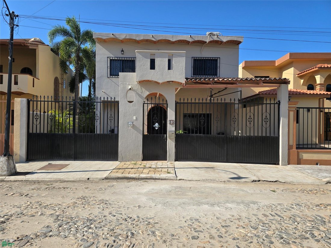 Casa en Rincón de Guayabitos, Nayarit, México 1 - 18168543