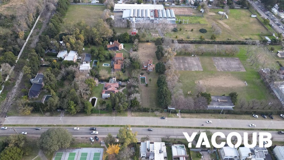 Land in Manuel B. Gonnet, Buenos Aires Province, Argentina 4 - 18627250