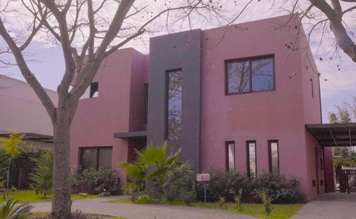 House in Benavidez, Buenos Aires Province, Argentina 1