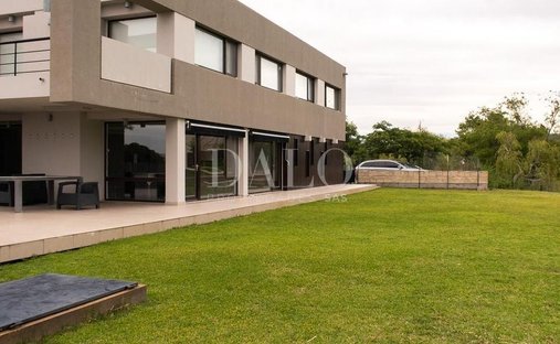 House in Rincón de Milberg, Buenos Aires Province, Argentina 1