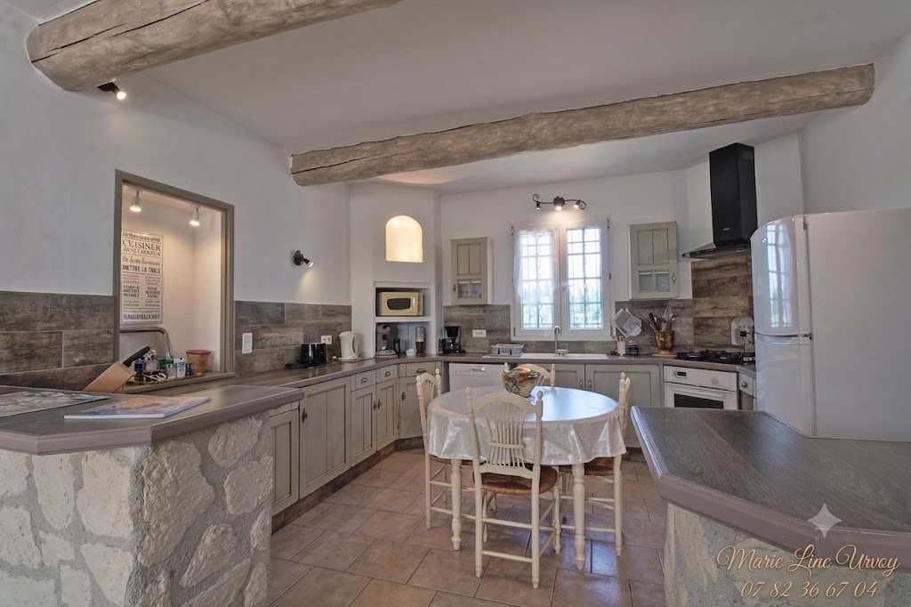 Villa in Saint-Rémy-de-Provence, Provence-Alpes-Côte d'Azur, France 4 - 18630263