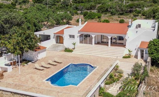 Villa in Santa Barbara de Nexe, Algarve, Portugal 1