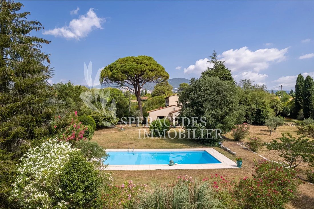 Country House in Grasse, Provence-Alpes-Côte d'Azur, France 2 - 12645995