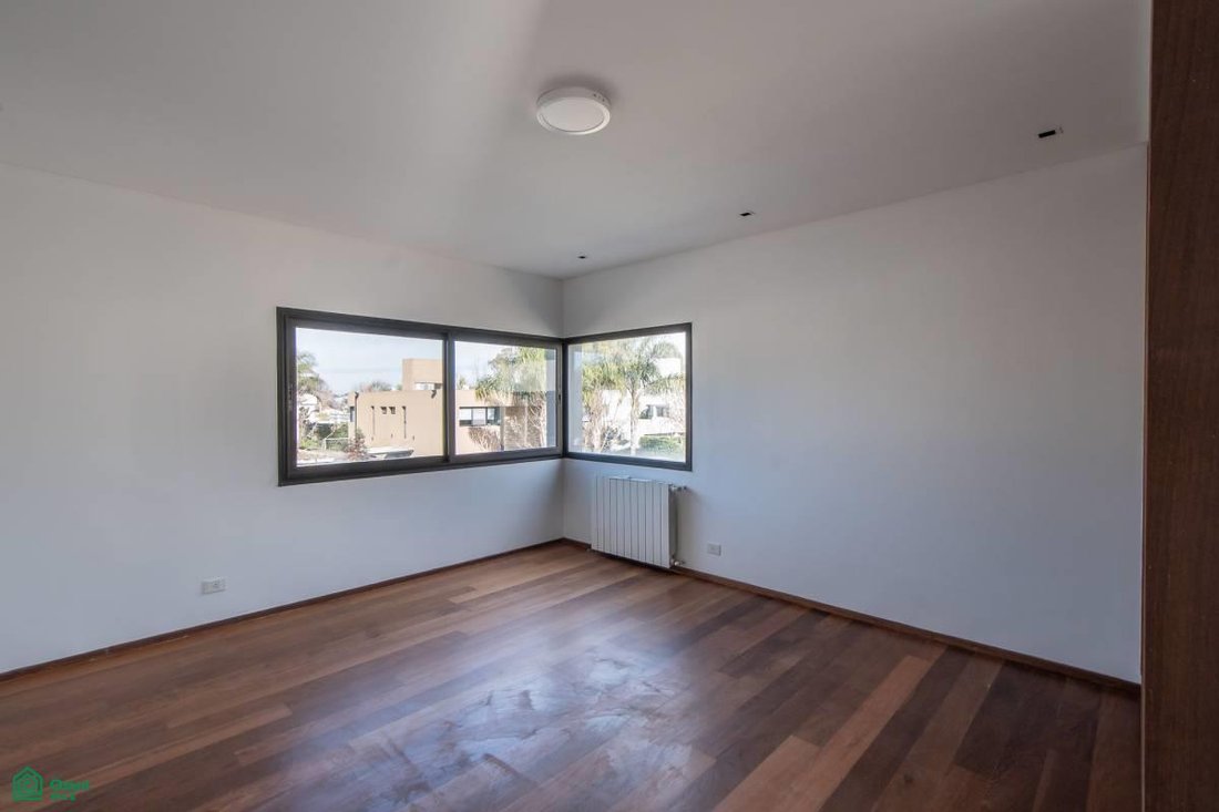 House in El Talar, Buenos Aires Province, Argentina 5 - 18243904