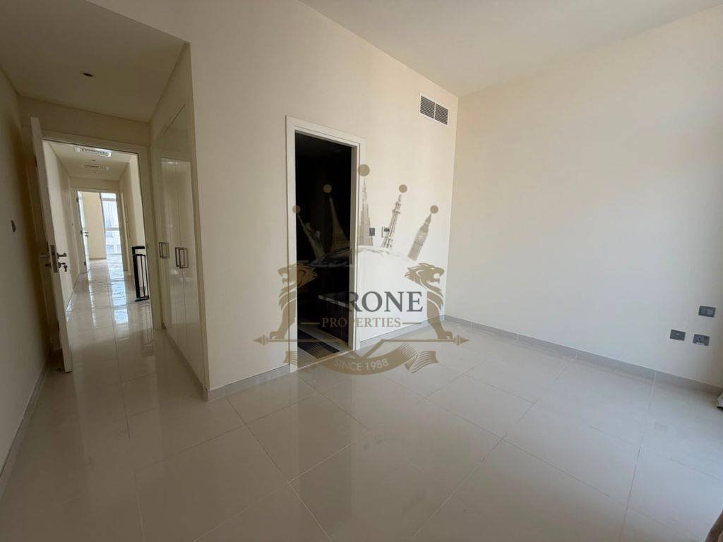 Townhouse in Damac Hills 2, Dubai, United Arab Emirates 3 - 18626619