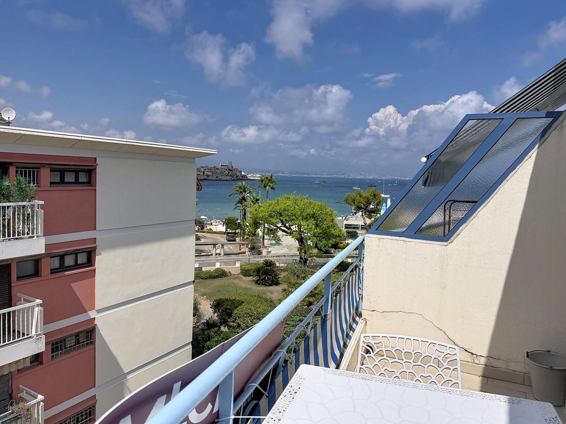 Apartment in Fontmerle, Antibes, France 1 - 18628474