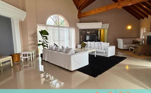 House in Francisco Alvarez, Buenos Aires Province, Argentina 1