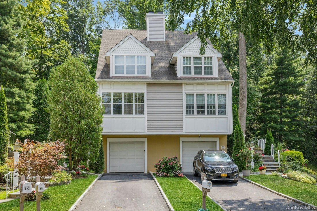 House in Yonkers, New York, United States 1 - 18629605